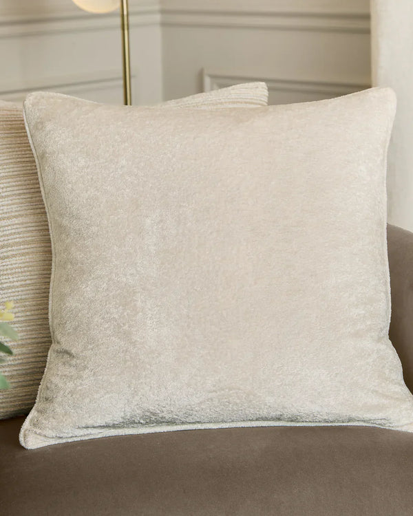 LUSTRE VELVET CUSHION by Paoletti