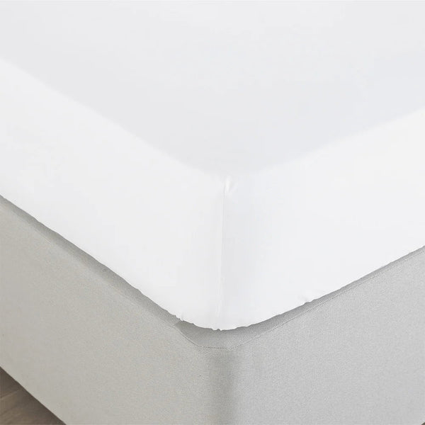 Luxurious Bamboo 200 Thread Count Fitted Bed Sheet & Oxford Pillowcases in white