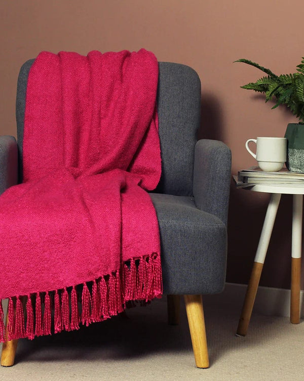 Essentials Chiltern Tasselled Throw - Fuchsia