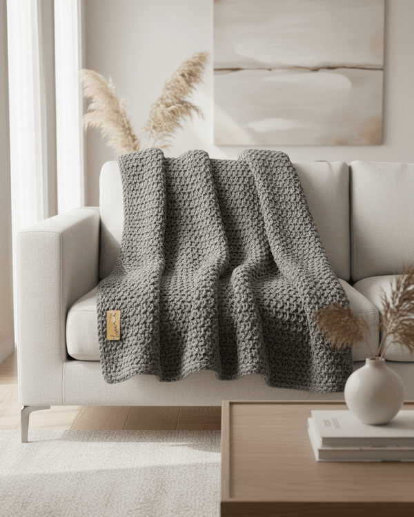 WOOL BLEND RIBBED GREY/BROWN THROW by Essentials