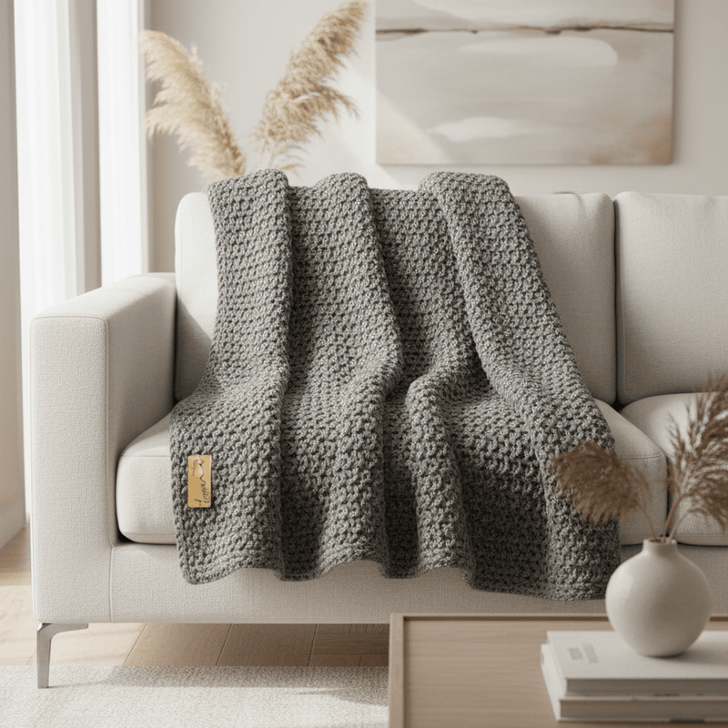 WOOL BLEND RIBBED GREY/BROWN THROW by Essentials