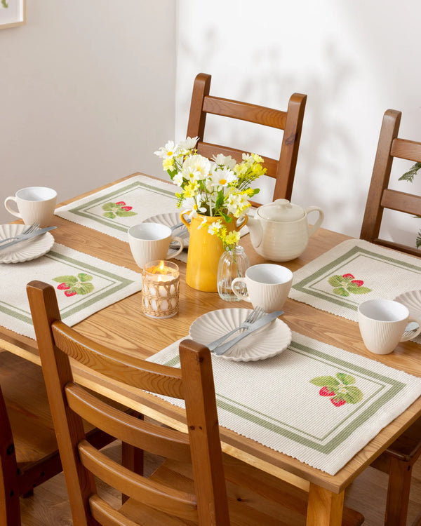 STRAWBERRY SET OF 4 PLACEMATS by Furn