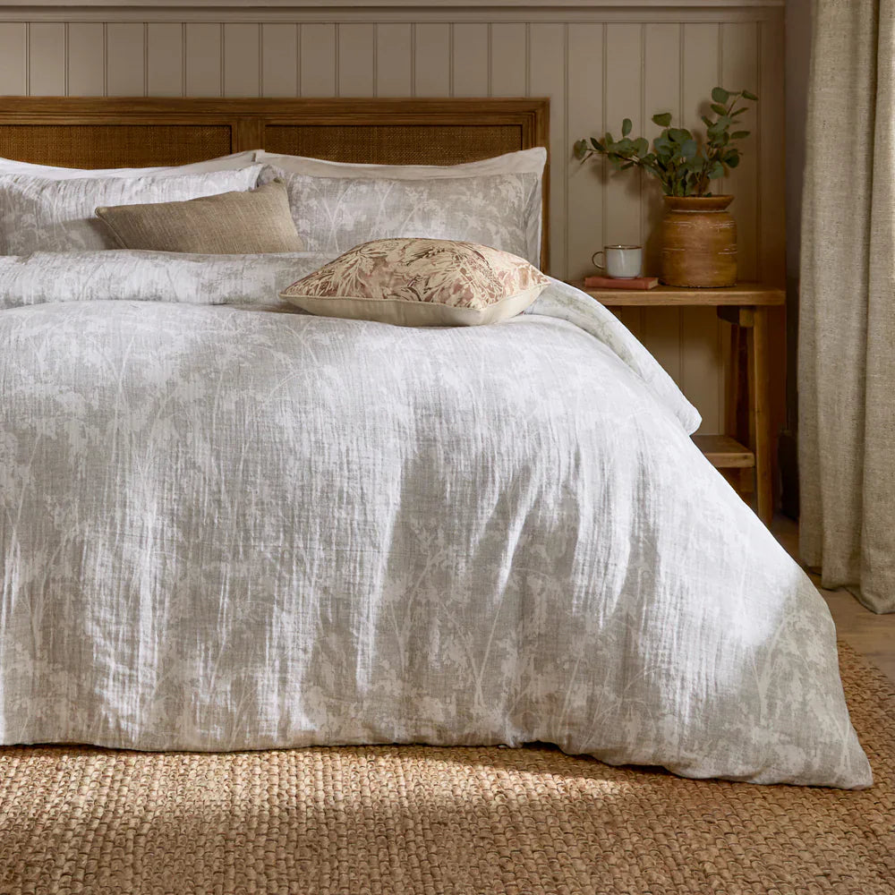 Voyage Maison (Riva Home) Voyage Maison Duvet Cover set Braeflower Reversible 100% Cotton Muslin Duvet Cover Set Natural by Voyage Maison