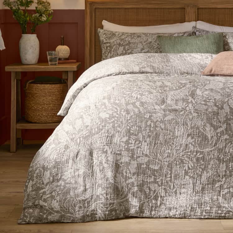 Voyage Maison (Riva Home) Voyage Maison Duvet Cover set CADEMUIR REVERSIBLE 100% COTTON MUSLIN DUVET COVER SET NUT by Voyage Maison