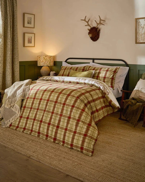 MOORLAND STAG MULTICOLOUR DUVET COVER SET by Voyage Maison