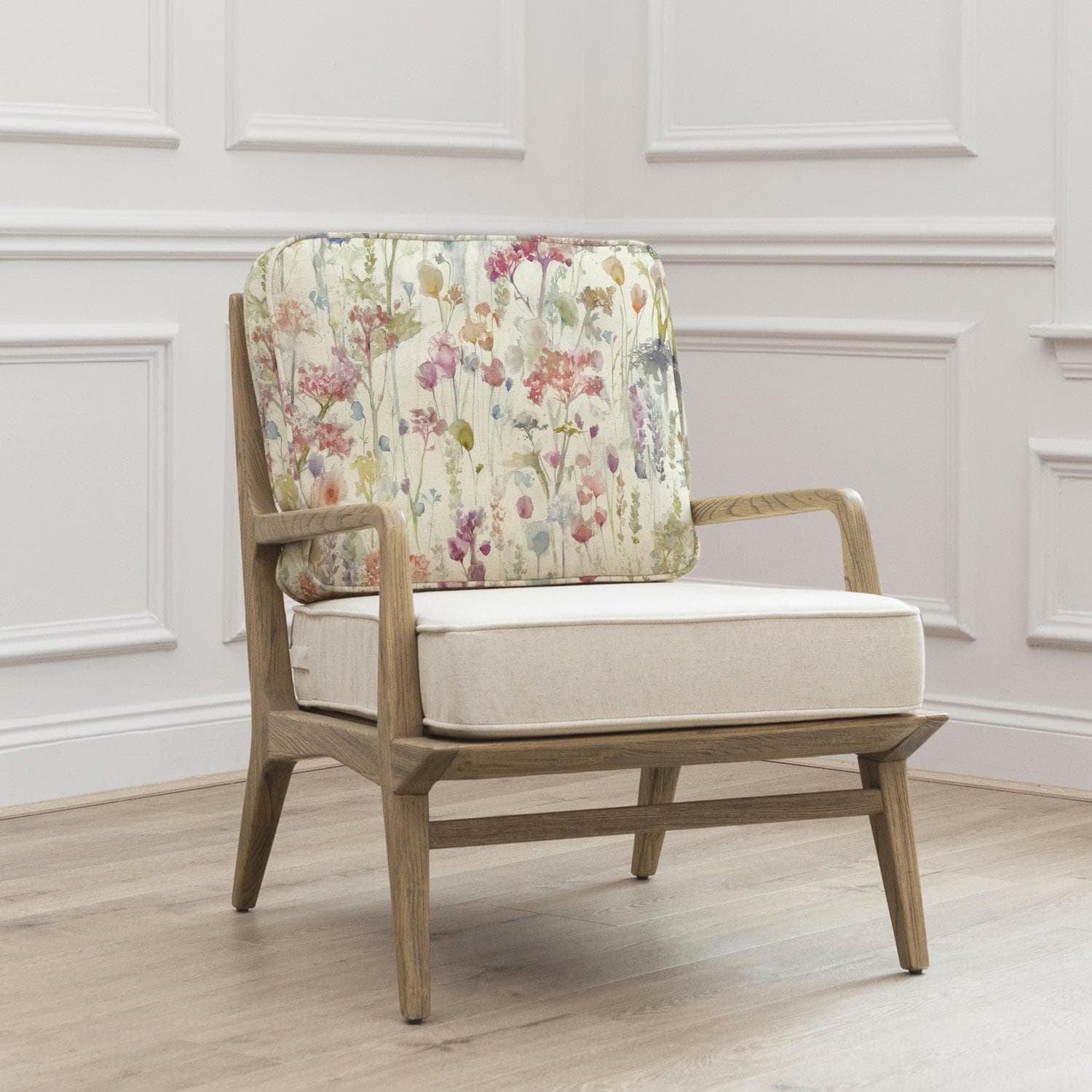 Voyage Maison (Riva Home) Voyage Maison Furniture Voyage Maison Idris Chair in Ilinzas Poppy