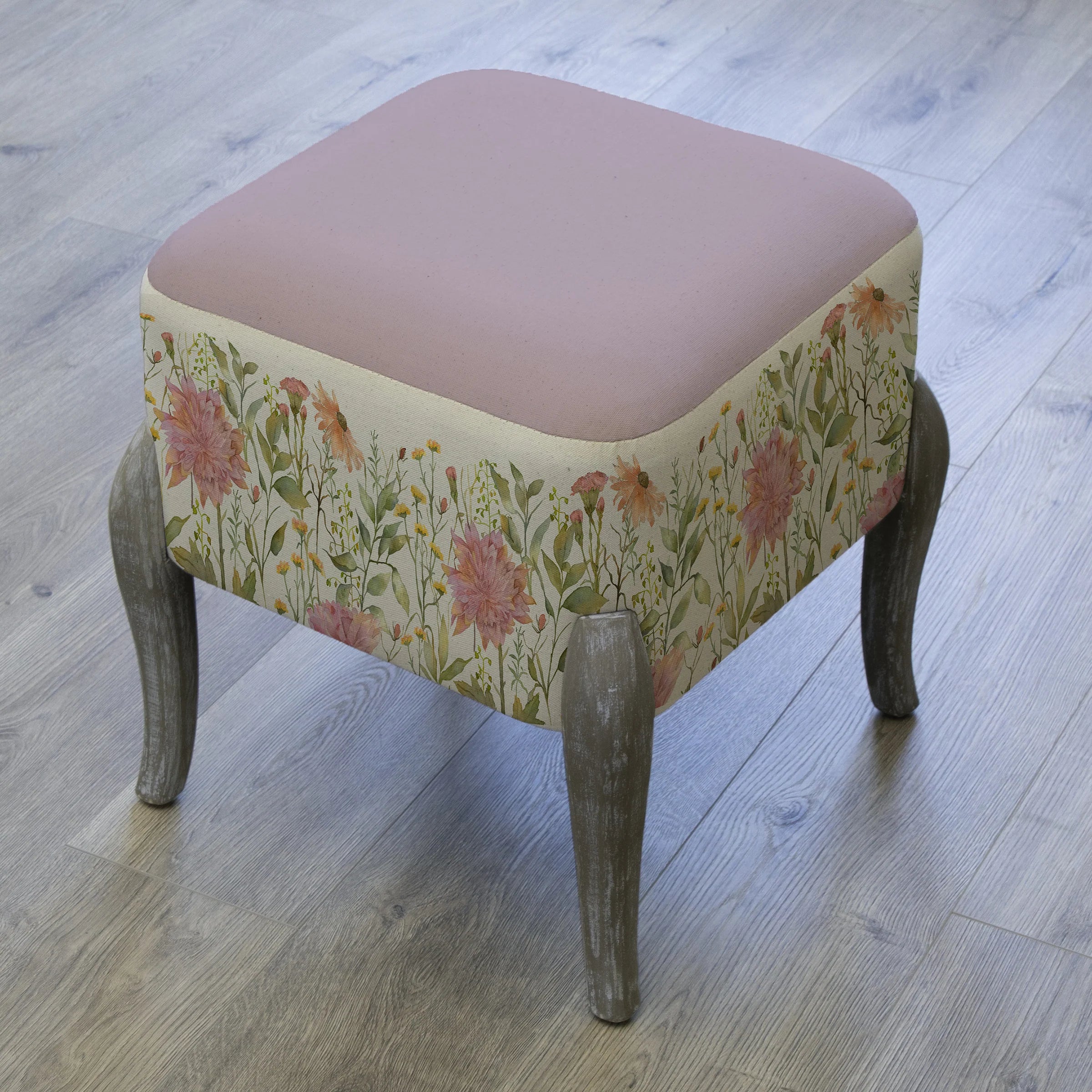 Voyage Maison (Riva Home) Voyage Maison Furniture Voyage Maison Ralf Footstool in Delamere Blossom