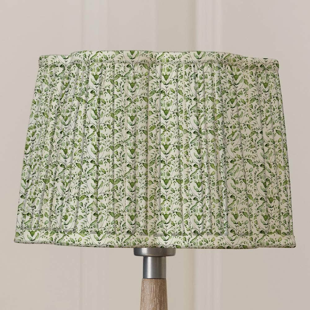 Voyage Maison (Riva Home) Voyage Maison Hand Rolled Shade Voyage Maison Juna Pleated Scalloped Lamp