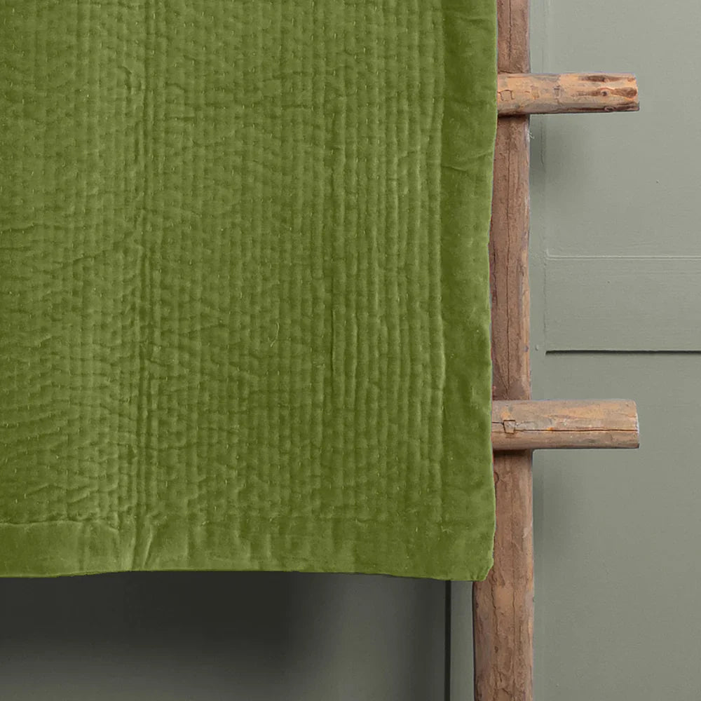 Voyage Maison (Riva Home) Voyage Maison Throw HAZE VELVET QUILTED THROW by ADDITIONS (Voyage Maison)