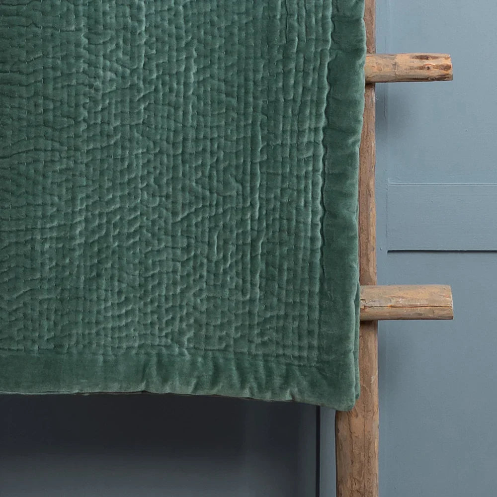 Voyage Maison (Riva Home) Voyage Maison Throw HAZE VELVET QUILTED THROW by ADDITIONS (Voyage Maison)