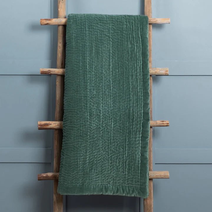 Voyage Maison (Riva Home) Voyage Maison Throw Voyage Maison Haze Velvet Quilted Throw Seafoam -140x220cm