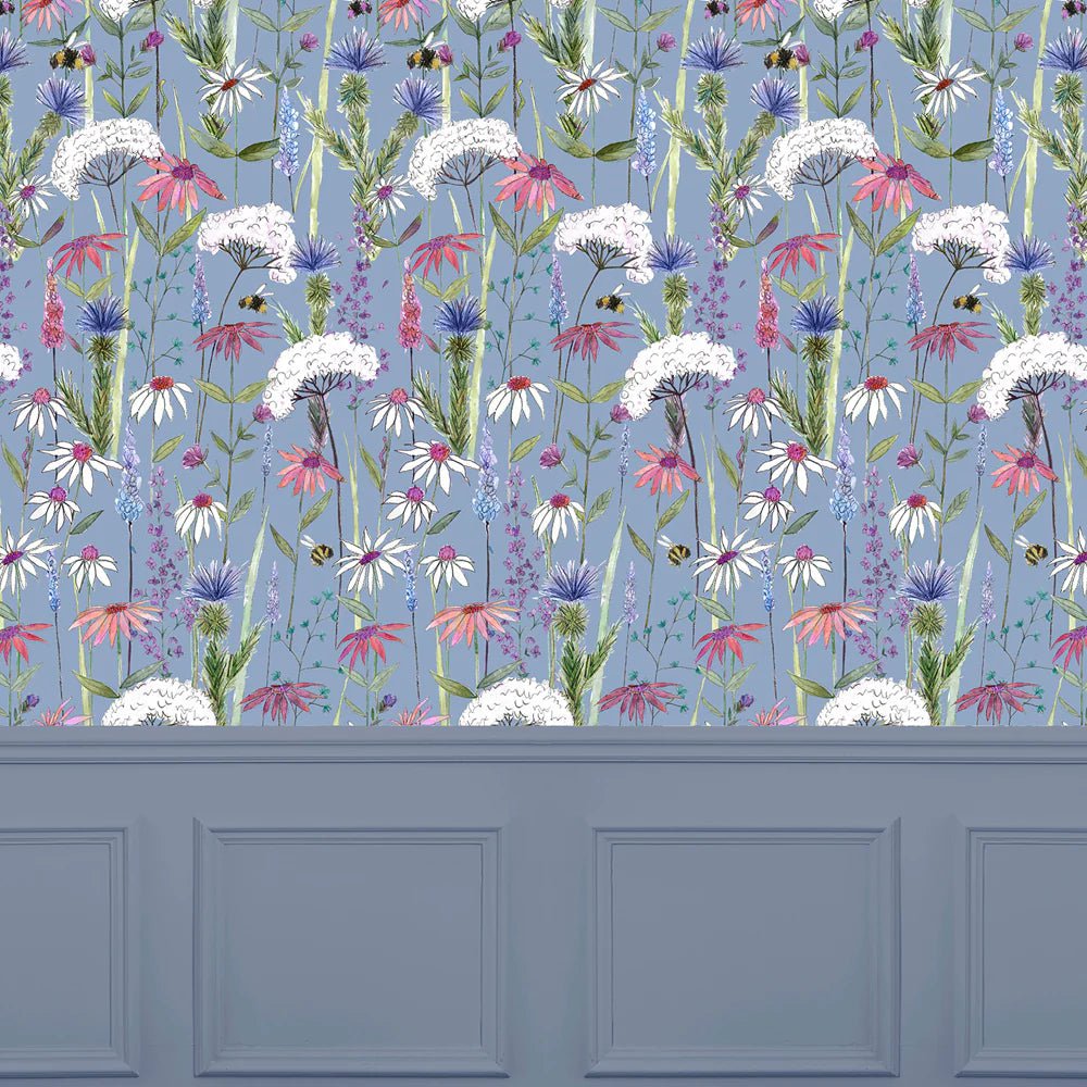 Voyage Maison Voyage Maison Wallpaper Animals HERMIONE 1.4M WIDE WIDTH WALLPAPER (BY THE METRE) in Bluebell