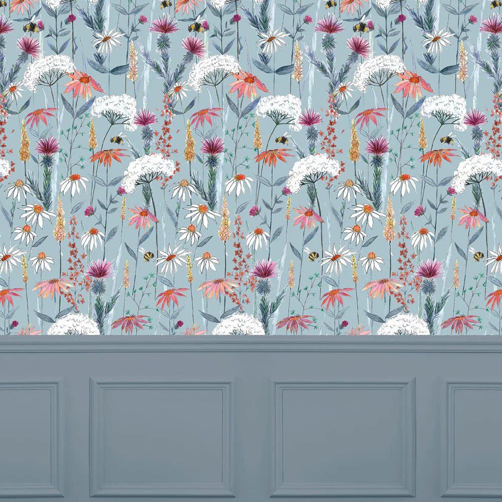 Voyage Maison Voyage Maison Wallpaper Animals HERMIONE 1.4M WIDE WIDTH WALLPAPER (BY THE METRE) in Cornflower