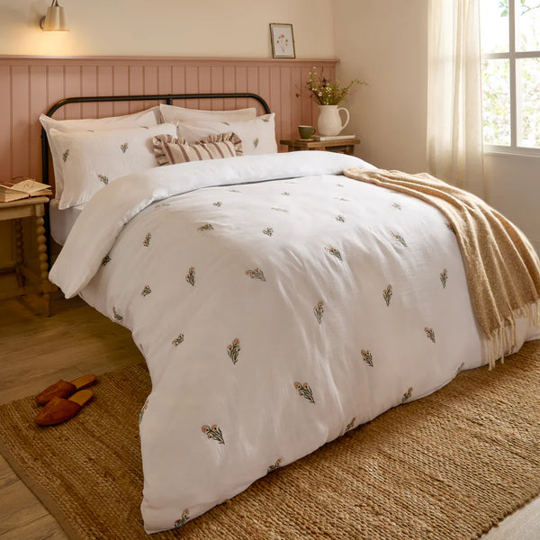 JOSEPHINE EMBROIDERED MUSLIN DUVET COVER SET by Wylder