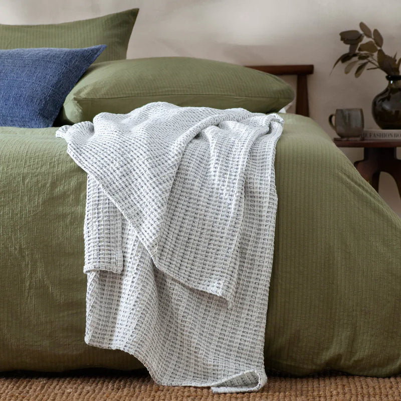 WAFFLE TEXTURED 100% COTTON BEDSPREAD by Yard