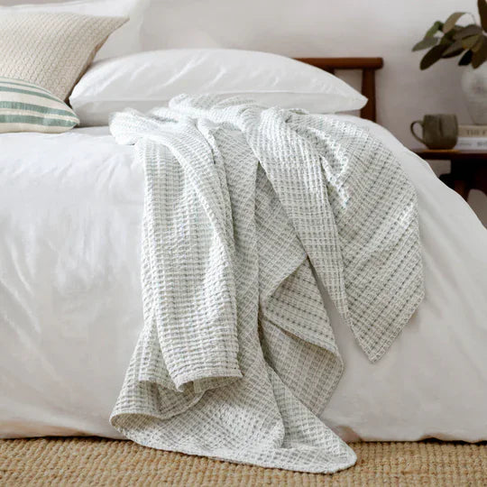 WAFFLE TEXTURED 100% COTTON BEDSPREAD by Yard