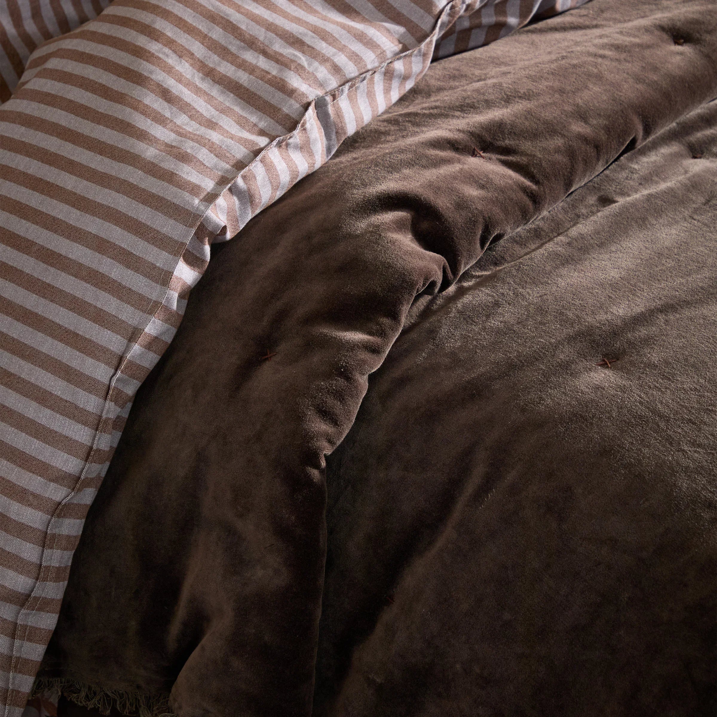 Yard (Riva Home) Bedspread/Throw JAYE COTTON VELVET FILLED BEDSPREAD by Yard