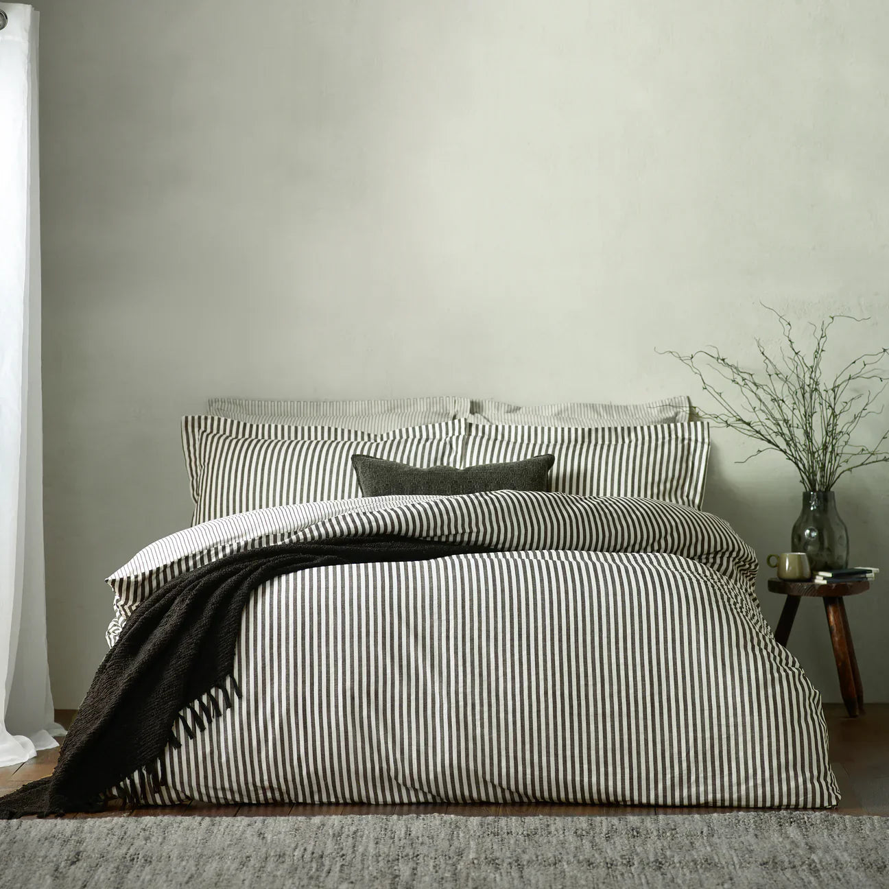Yard (Riva Home) Duvet Cover set Hebden Stripe 100% Cotton Duvet Cover Set Black by Yard