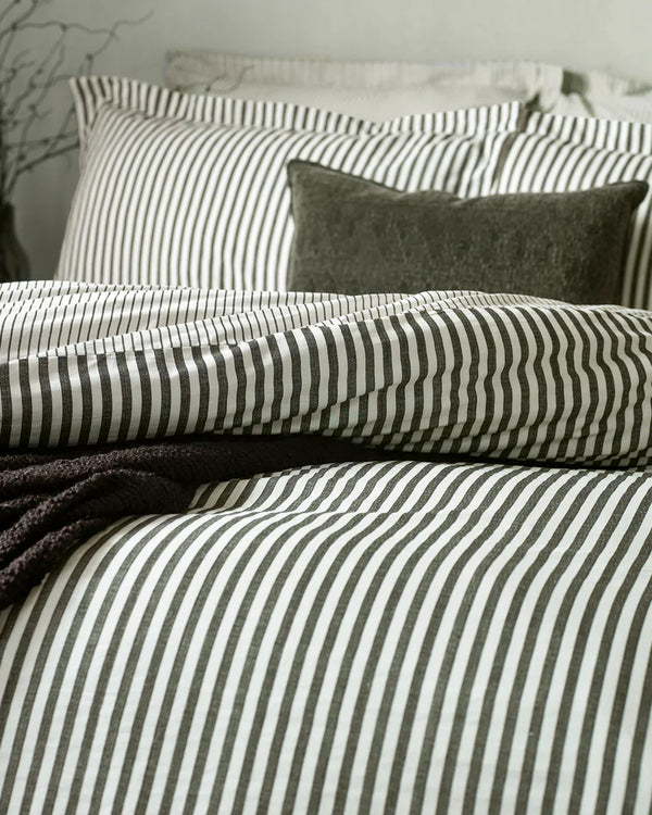 Hebden Stripe 100% Cotton Duvet Cover Set Black by Yard