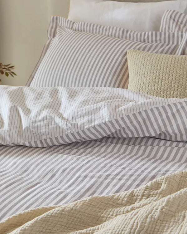 Hebden Stripe 100% Cotton Duvet Cover Set Mauve by Yard