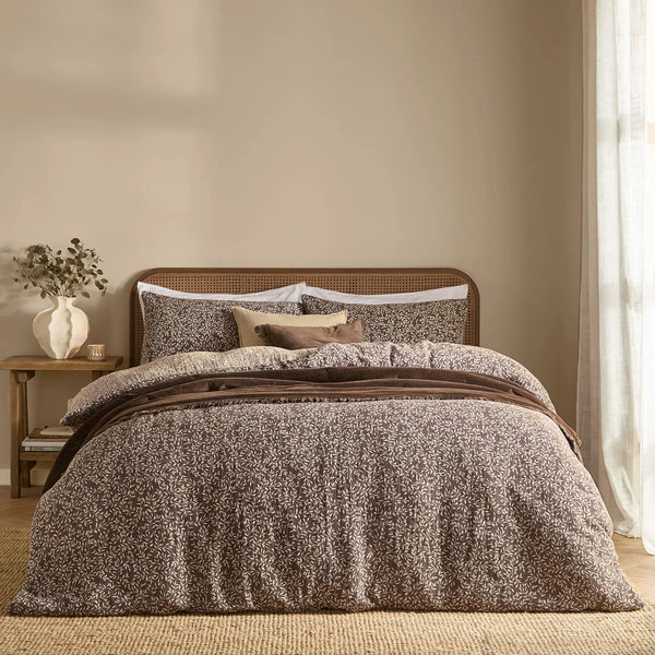 PERRIE LEAF MUSLIN 100% COTTON DUVET COVER SET by Yard