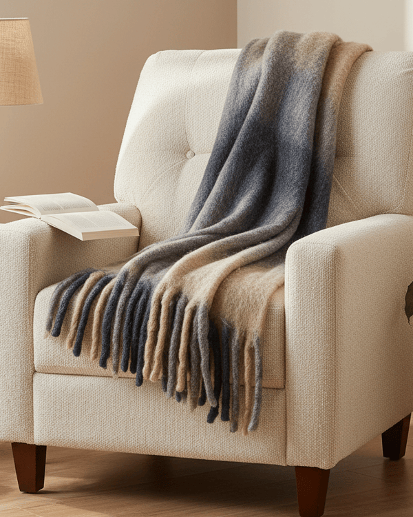 RAYSTON THROW FLINT BLACK by Yard