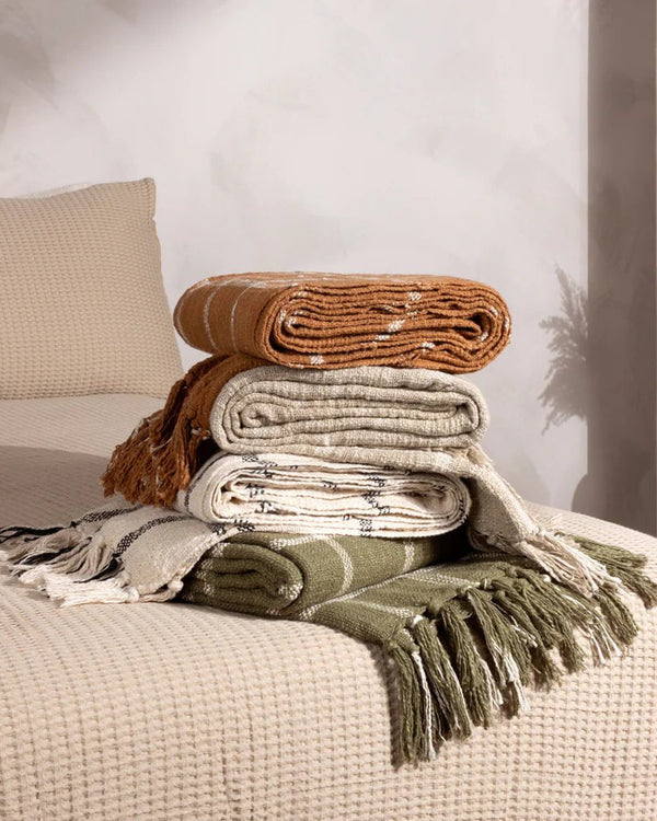 Yard Beni Throw (available in 3 colours)